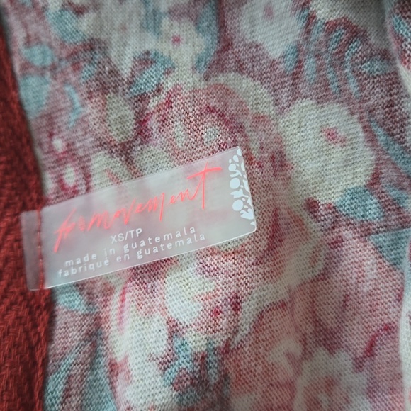 FP Movement Floral Inspire Tee Small - Picture 12 of 13